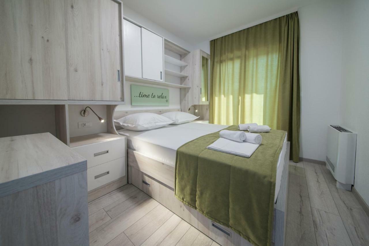 Apartmani Spiline - Mia Baska Voda Ngoại thất bức ảnh