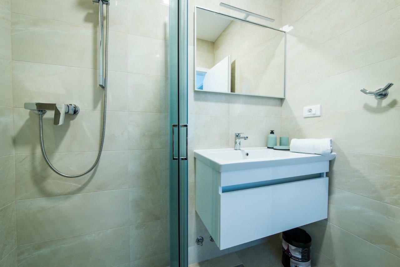 Apartmani Spiline - Mia Baska Voda Ngoại thất bức ảnh