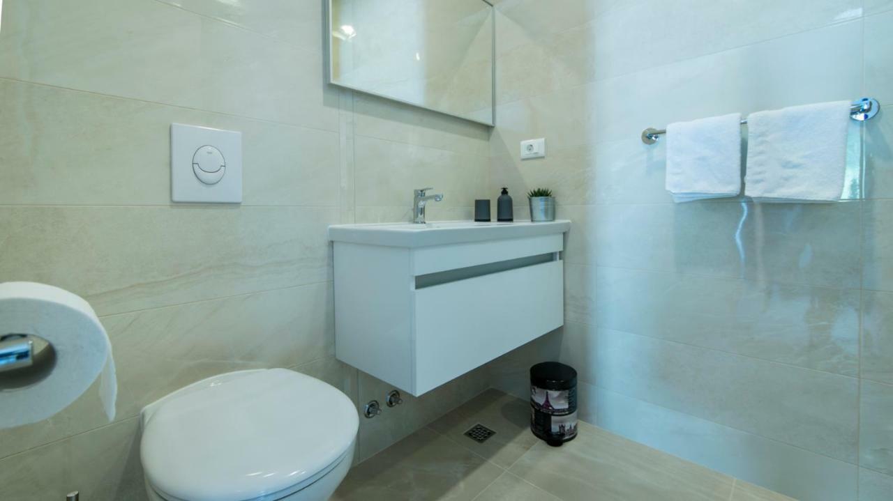 Apartmani Spiline - Mia Baska Voda Ngoại thất bức ảnh